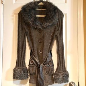 Brown cardigan with faux fur trim